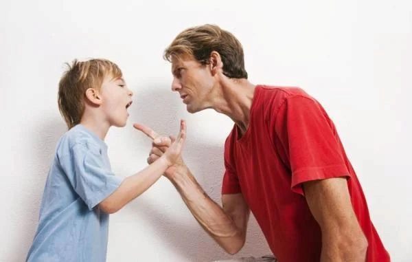 头痛了。。。孩子开始和我顶嘴了